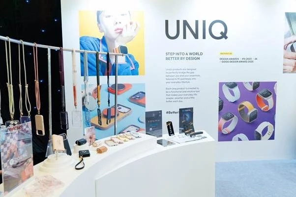 UNIQ